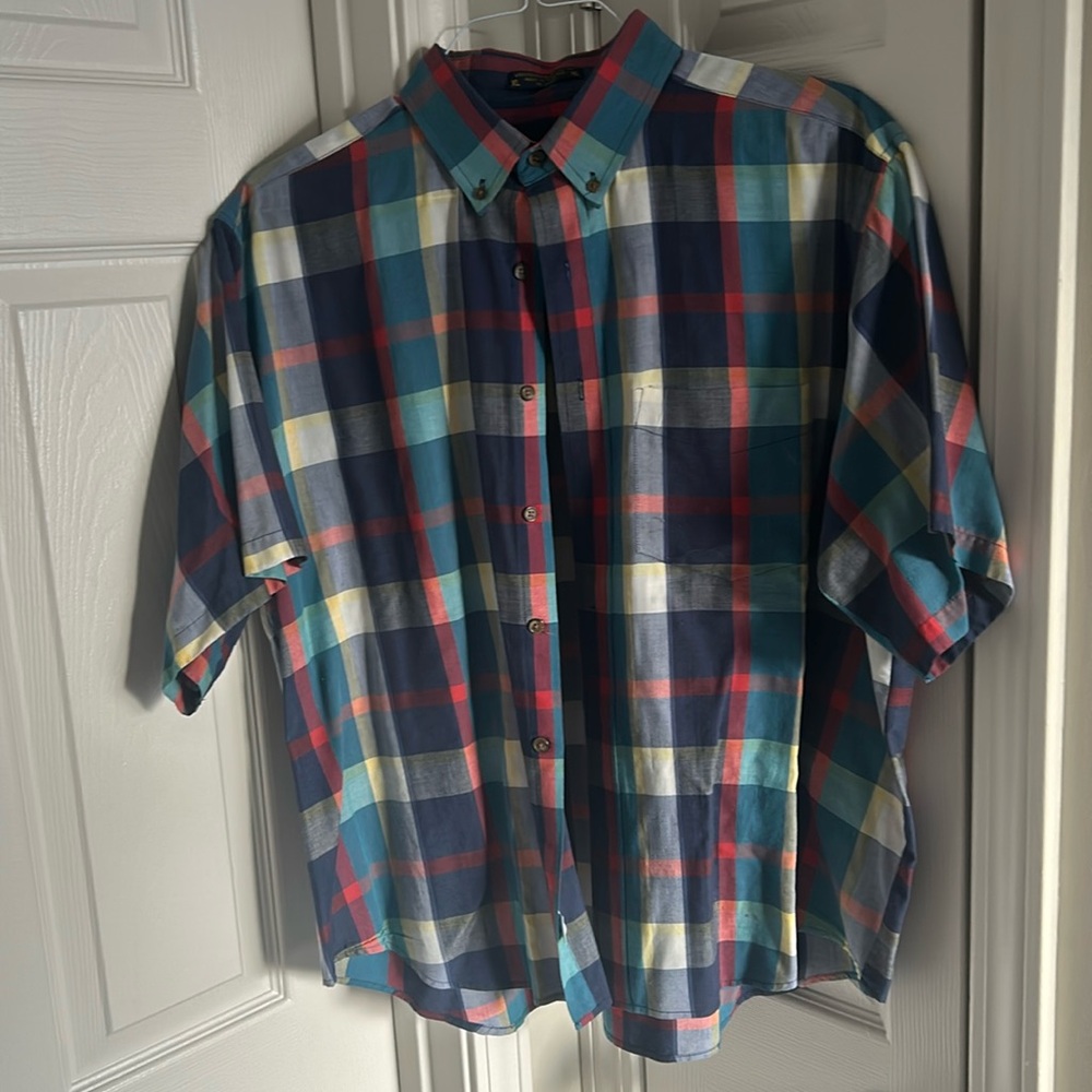 Men’s Casual Button-Down Shirt